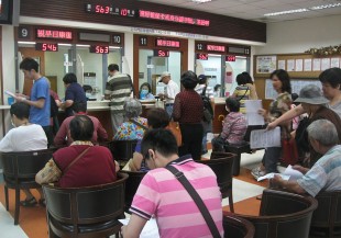 當心病從口入！天氣變化大，流感、腸病毒疫情上升