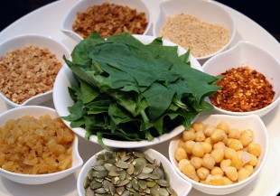 抗發炎飲食可改善類風濕關節炎，把握這 4 類食物