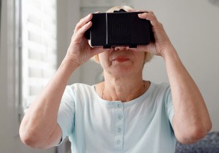 VR讓認知症患者能懷舊，讓照護者有同理心