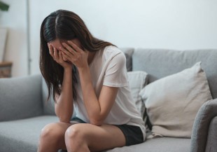 恐慌症會有哪些生理與心理症狀？治療方式可從三個面向下手