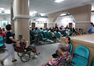 營養師不待醫院紛紛出走，王明鉅：醫療團隊與病人家屬都有責