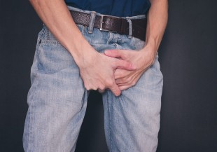 睪丸腫大又變硬，年輕人與高齡族群當心「睪丸癌」