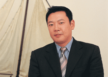 獨家專訪 新光三越執行副總經理 吳昕陽 父親的看法比較長遠