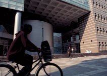 誰擊敗哈佛 西北大學克洛格管理學院 全美居冠