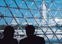 政治鐵絲網阻絕不了CHATs