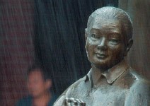 替手當家　非營利組織　難以傳承