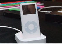 蘋果發動四大結盟