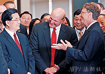 典範對決 ：Microsoft vs. Google 搶地位搶人才更要搶灘中國