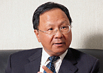 教育部長杜正勝：學校那麼小，不可能不計成本投資