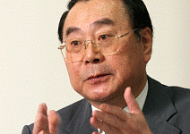 便利店龜兔賽2台灣全家董事長 潘進丁 用「3N」策略在飽和市場裡拓展