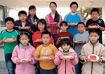 上學還是好難！偏遠學童 餓著肚子上學去
