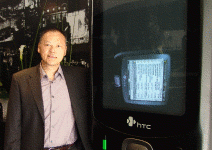 宏達電子執行長周永明 謹慎10年，現在放膽搶第一