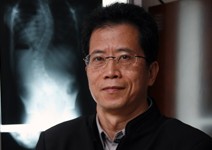 台灣脊椎中心執行長 張國華 脊椎神醫，1萬6000刀奇蹟