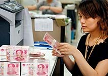 把人民幣想像成美元商品，更多逐利機會