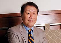 不確定年代，胡立陽景氣大預測