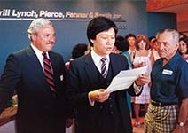 全球景氣「爬窟窿」式復甦