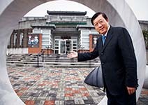 遠見3星〉新竹縣長 邱鏡淳