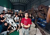 亞洲唯一 全球罕見古生物修復團隊