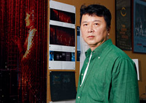 簡立人 自得其樂才能幕後工作