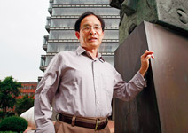 李文雄 大膽走向人少的路