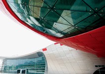 邁向新廣東，先過四個大陣痛