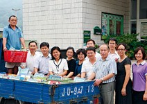 菜籃當書籃，全鄉動員 送閱讀到學校