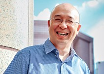 只做研發不事生產， 10年營收千倍增