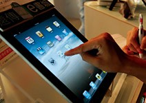 9月搶iPhone 4、接著瘋iPad