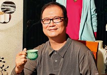 3杯咖啡渣，做出 1件環保除臭衣