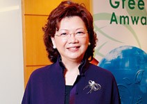 帶著優雅的勇敢， 直銷業最有影響力的女人