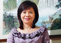 從月領4000元，到地產女強人