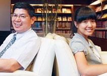 看英文書最有用， 死背單字文法沒用