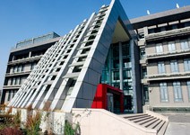 天人合一， 與太陽、風、水融為一體