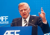 孟岱爾、成思危 看人民幣趨勢