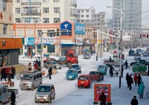 六線城市〉 克東 東北窮縣， 卻吸引聯想前來進駐