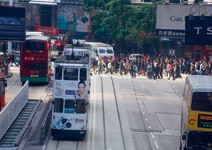 買便宜、買安心！ 陸客血拚香港