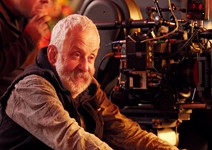 因為導演是麥克．李， 顧問團推薦《又一年》