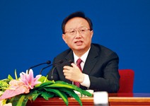 外交重點在發展多邊峰會， 與鄰為善