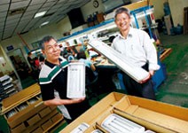 賀喜LED路燈照亮全球