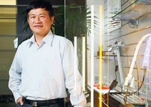 做頭做尾不做品牌，擠進五大照明廠