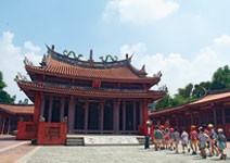 缺錢又缺權，你的縣市政府如何達成目標