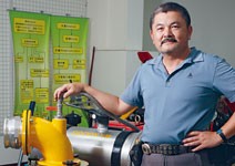 當年差點考不上高工，現在人稱趙博士