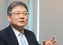 新南山 找老將穩軍心， 請投資教父出奇招