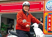 軟硬兼施， 讓澎湖人爭騎電動機車