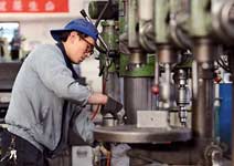 企業搶內需、產業拚轉型