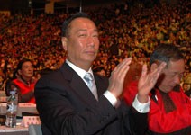 投資人：有郭董打拚，鴻海就沒問題！