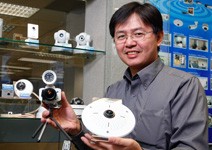 趁不景氣逆勢投資， 衝出第二大新品事業