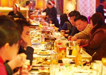 一餐1100台幣， 中產陸客趨之若鶩