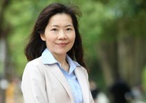 政治大學企管系教授兼商學院副院長 別蓮蒂