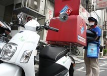 披薩無聲送到家， 只需1∕10機車燃料成本